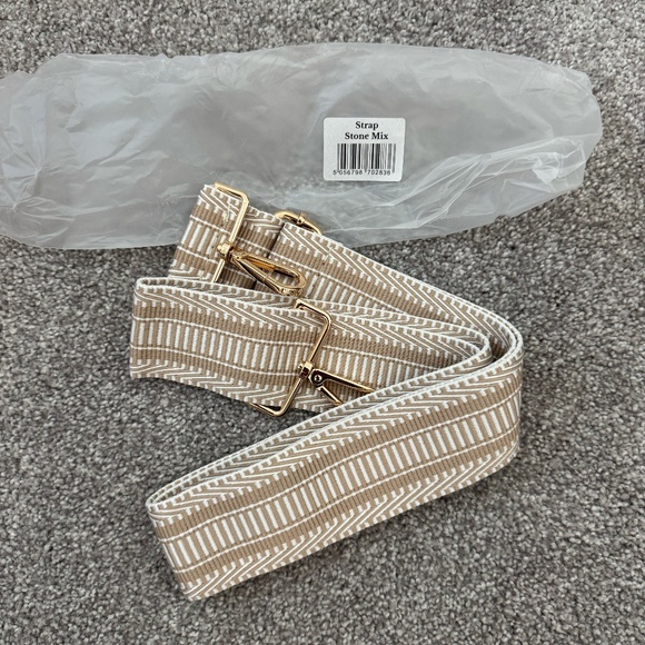 Pom Pom London Crossbody Strap - adjustable - Picture 3 of 3